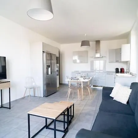 T4 Vue Mer Proche Gare Et Centre Apartment Ajaccio (Corsica)