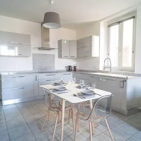 Apartment T4 Vue Mer Proche Gare Et Centre Ajaccio (Corsica)